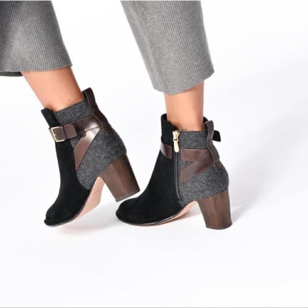 Clarks Cushion Plus “Spiced River” Two Tone Suede/Felt Heel Ankle Booties. Sz 9.
